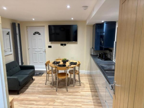 Deluxe 2 bedroom with 2 bathroom at the heart of Hemel Hempstead